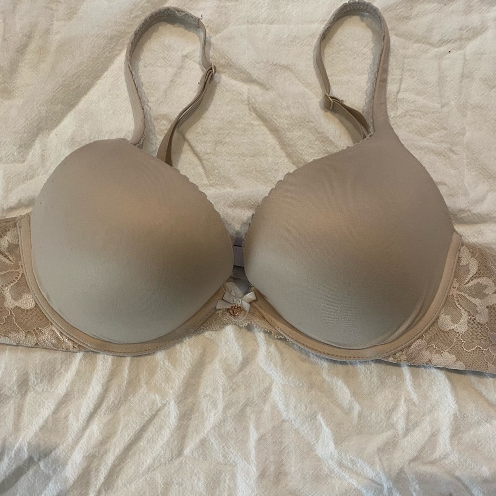 Victoria's Secret Body by Victoria Push-Up Bra
